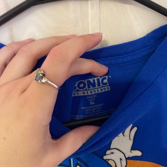 Sonic the hedgehog T-shirt - Picture 2 of 2